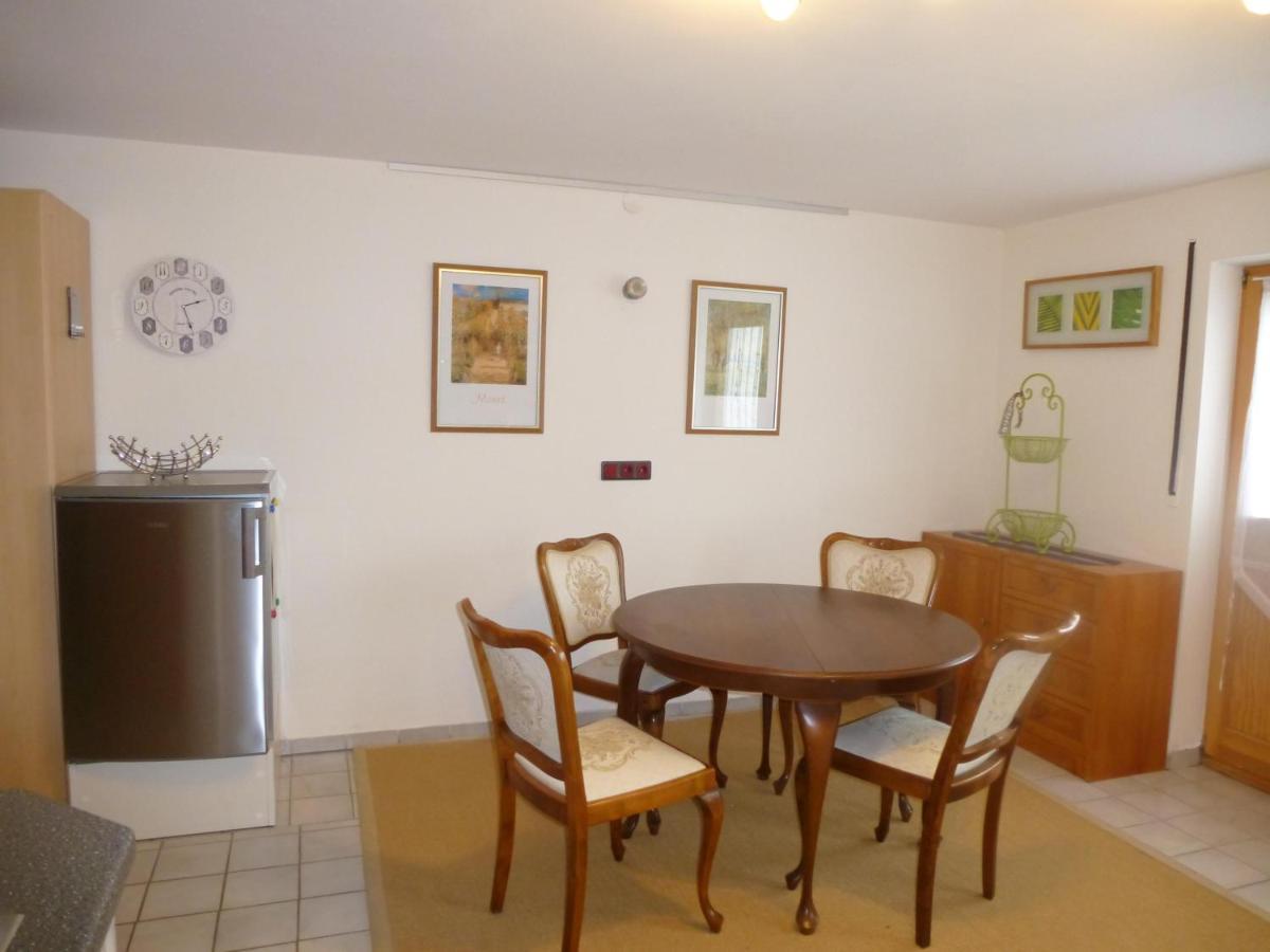 Ferienwohnung Jung Im Johannisborn Саарбург Экстерьер фото